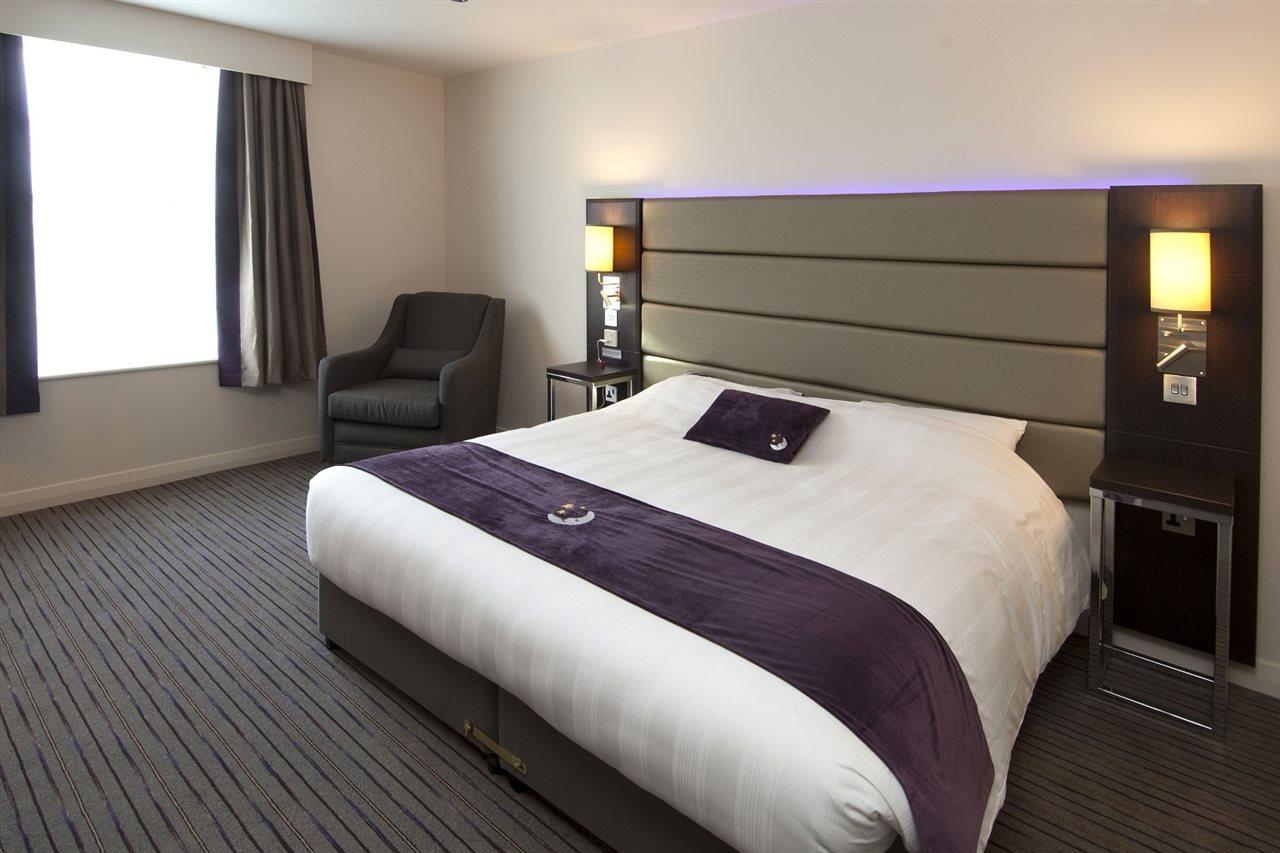 Premier Inn Bedford South Kempston Экстерьер фото