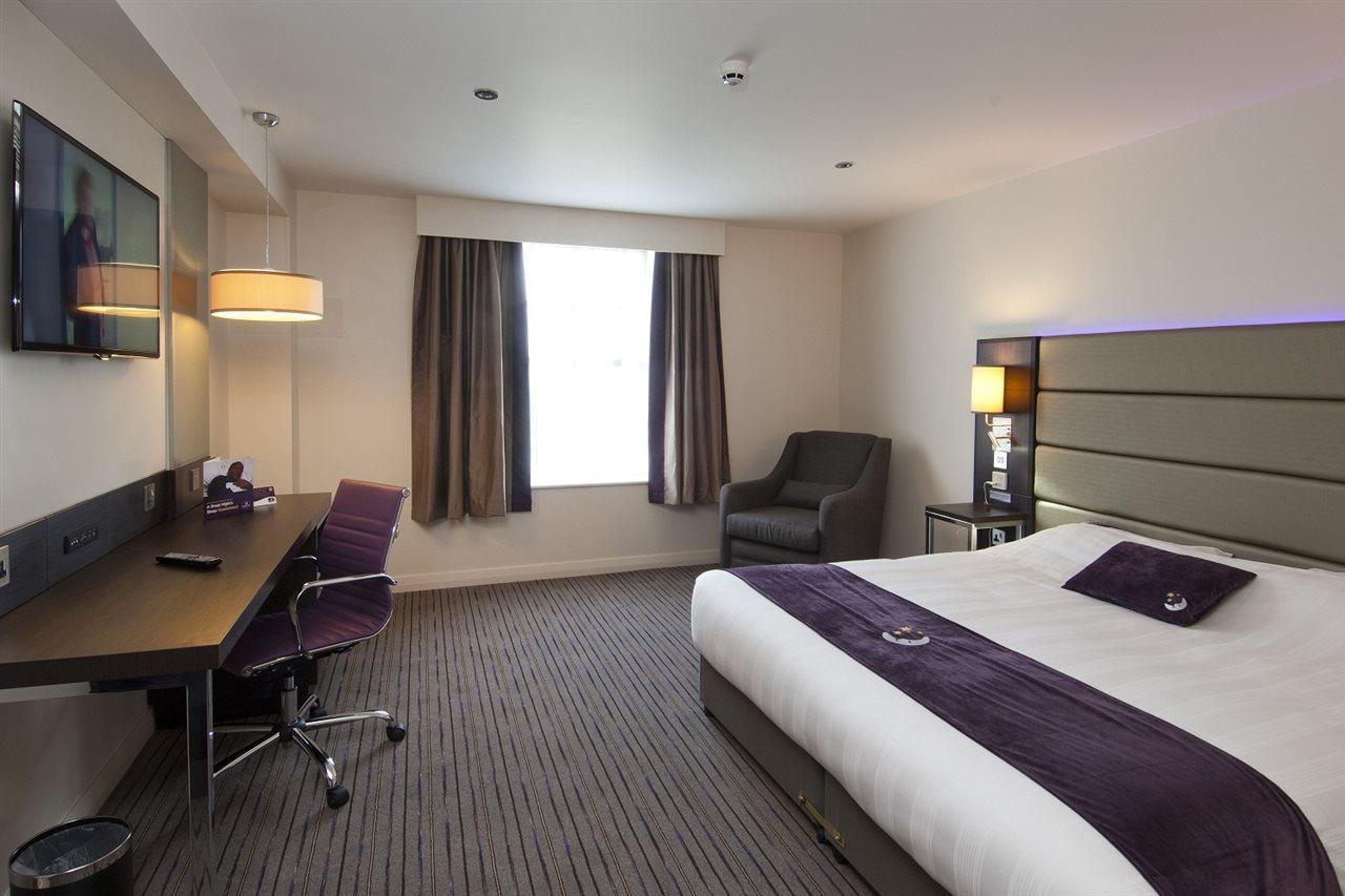 Premier Inn Bedford South Kempston Экстерьер фото