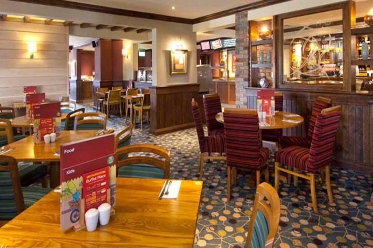 Premier Inn Bedford South Kempston Экстерьер фото