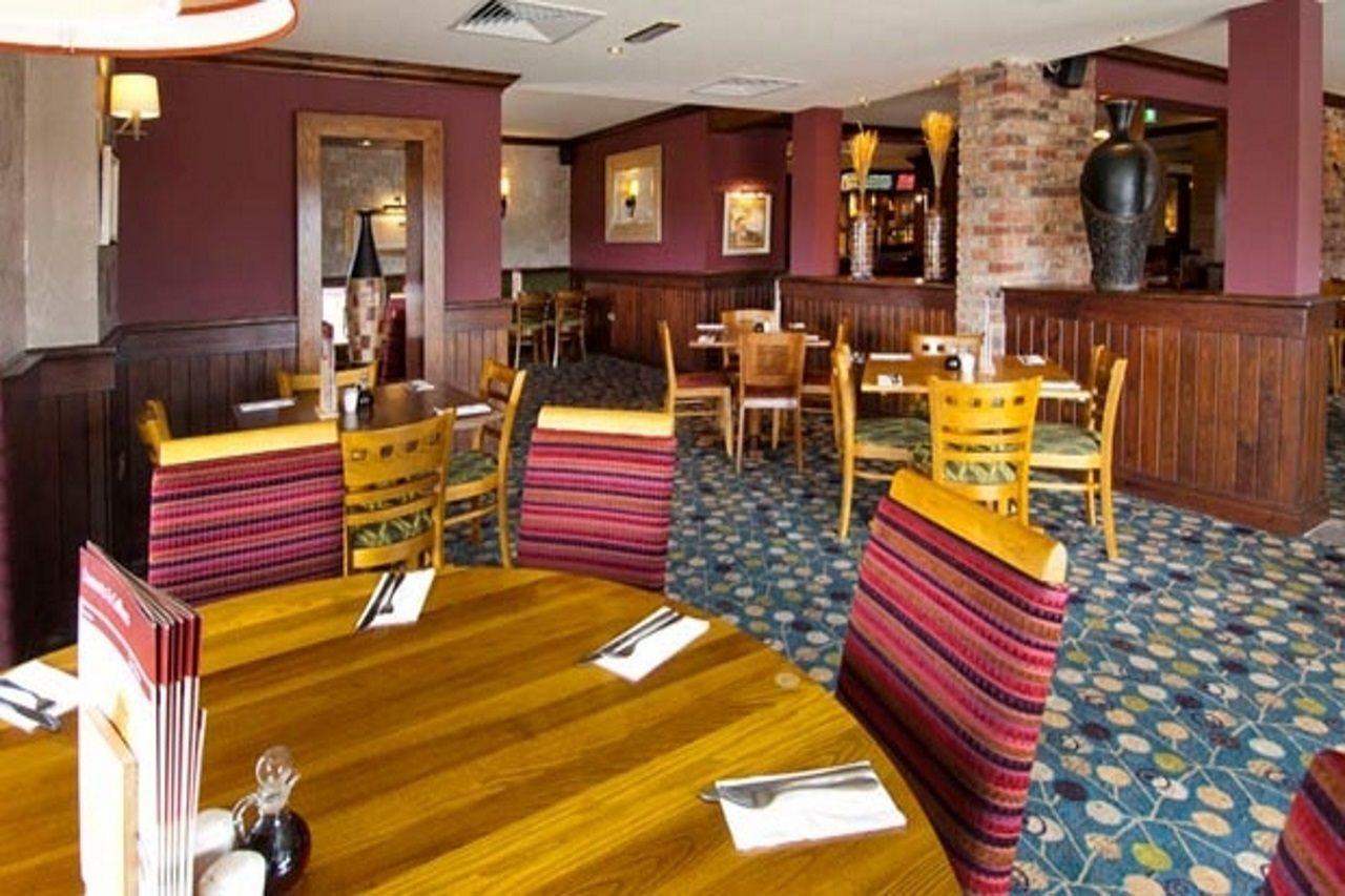 Premier Inn Bedford South Kempston Экстерьер фото